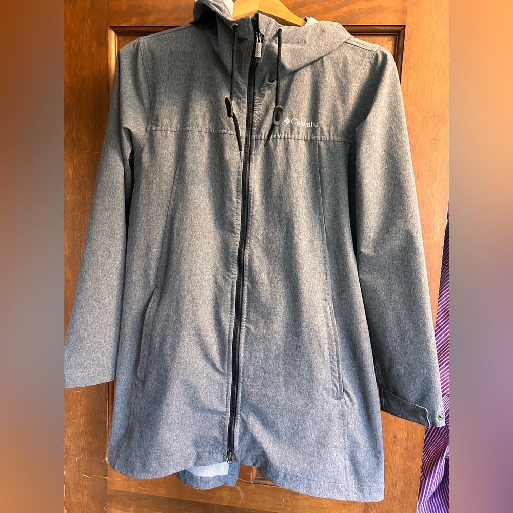 Columbia women’s Hooded Raincoat - Heather Gray